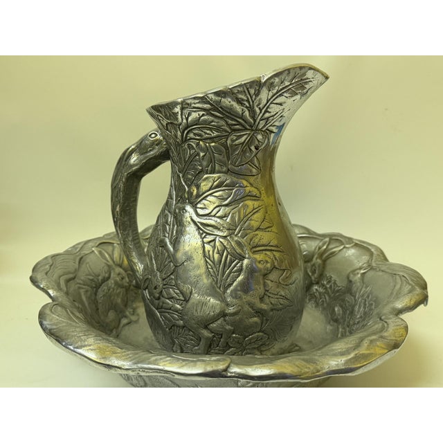 1990s Vintage Aluminum Bunny Serving Set - Attributed to Arthur Court - 2 Pieces For Sale - Image 5 of 18