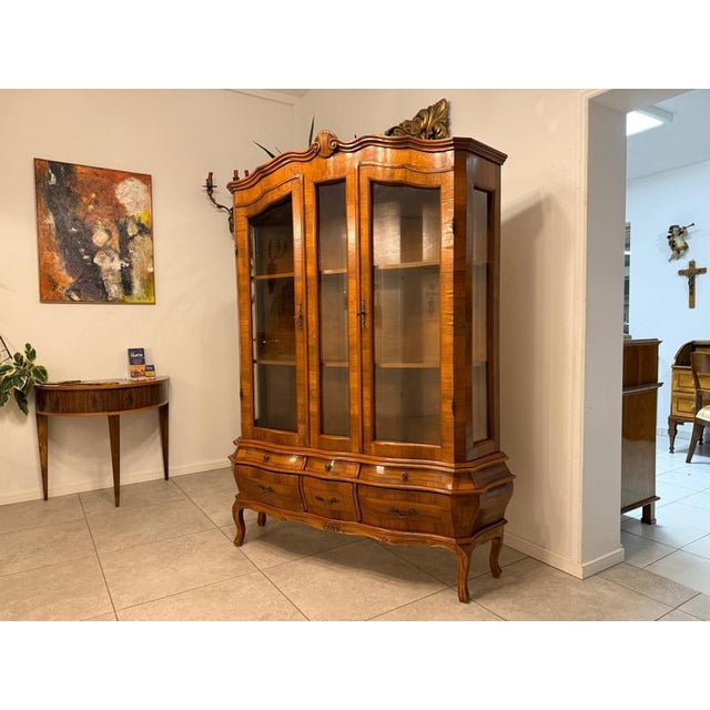 Baroque Style Display Cabinet in Wood, 1970s For Sale - Image 3 of 18