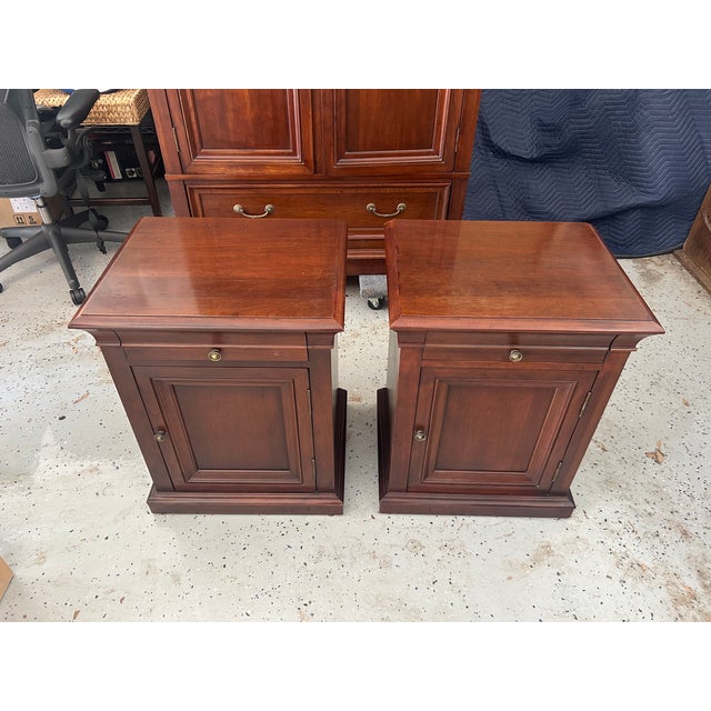 1990s Ethan Allen Medallion Collection Bedroom Set (California King Bed Frame) For Sale In Los Angeles - Image 6 of 18