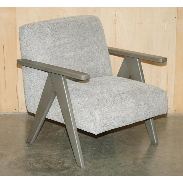 Royal House Antiques Royal House Antiques is delighted to offer for sale this super stylish brand new pair of exdisplay...