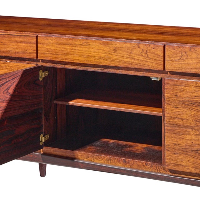 Brown Kofod Larsen for Faarup Møbelfabrik Mid Century Danish Rosewood Credenza For Sale - Image 8 of 11