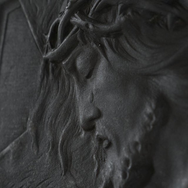 Early 20th Century Bas Relief Christ with Crown of Thorns in Cast Bronze, 1940s For Sale - Image 4 of 8