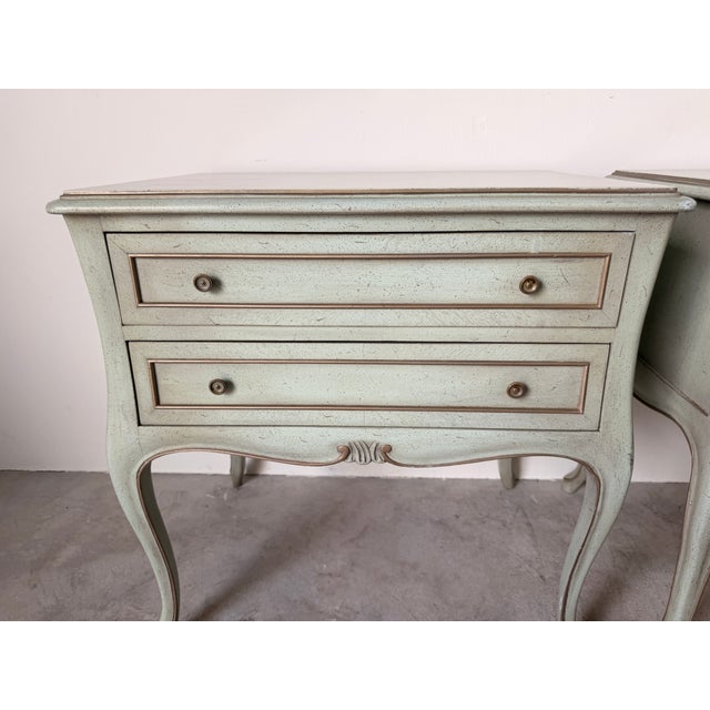 Vintage French Provincial Louis XV Style Nightstands – A Pair For Sale - Image 4 of 18