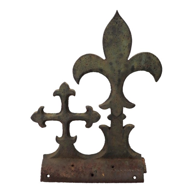 Large Antique American Cast Iron Architectural Fleur De Lis Fence Pediment Fragment For Sale