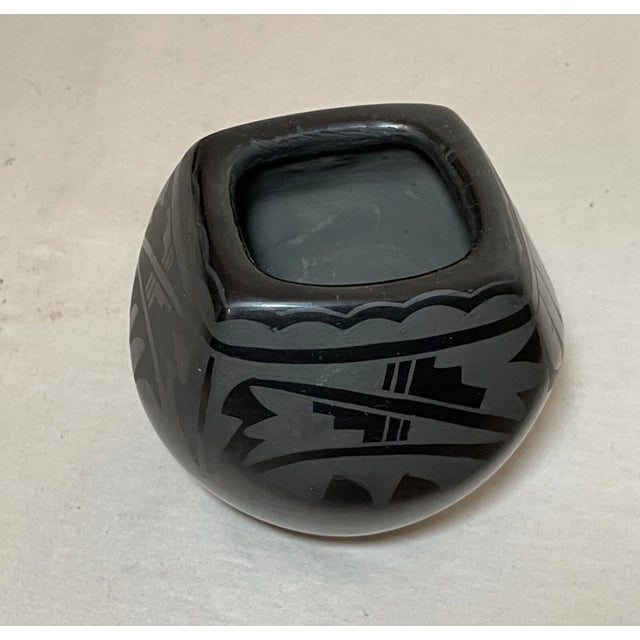 Yolanda Velarde Native American Santa Clara Pueblo Black Pottery Blackware Bowl For Sale - Image 11 of 12