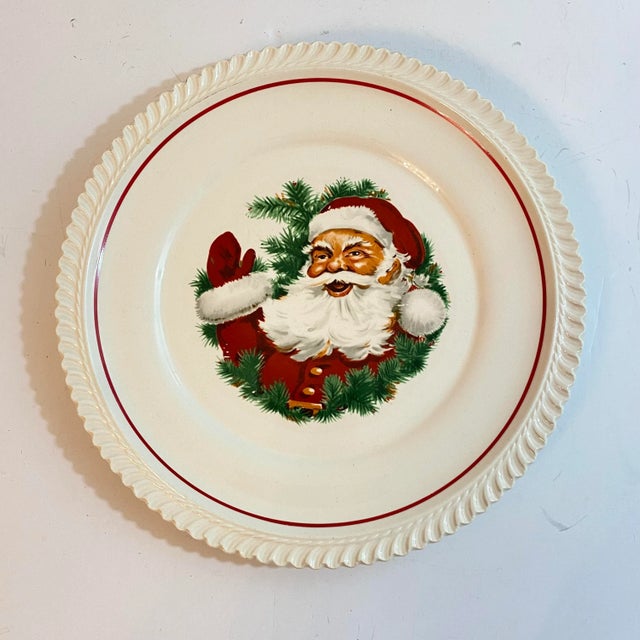 1950s Vintage Santa Fluted Rim Ceramic Plate For Sale - Image 5 of 6