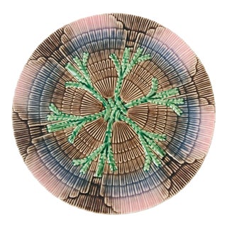 Late 20th Century Majolica Etruscan Shell Seaweed Pattern Dinner Plate for Bordallo Pinheiro by Jay Willfred For Sale