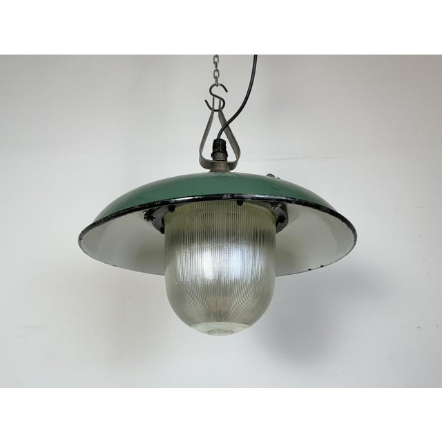 Industrial Green Enamel Factory Pendant Lamp in Cast Iron, 1960s For Sale - Image 9 of 16