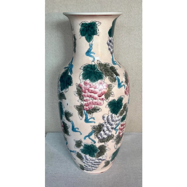 Late 20th Century Vintage Pale Pink Chinese Vase For Sale - Image 5 of 7