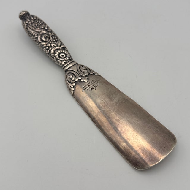 Antique Repoussé Frisiertisch Set in Sterling Silber from Tiffany & Co., 1890s, Set of 7 For Sale - Image 15 of 18
