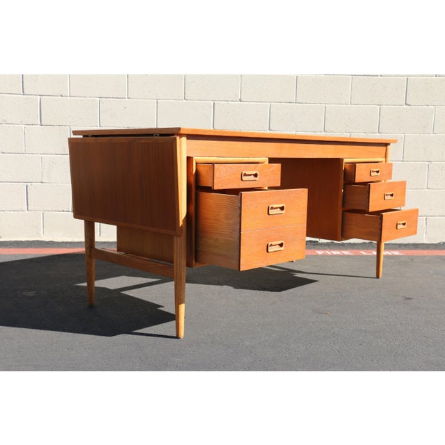 1960s Mid-Century Modern Extendable Writing Desk by Arne Vodder For Sale - Image 5 of 12