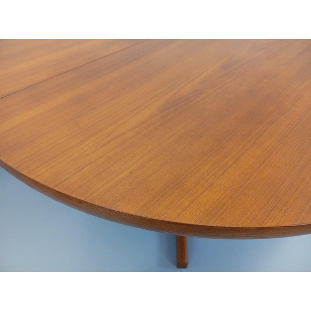 Vintage Scandinavian Round Teak Dining Table, 1960s For Sale - Image 10 of 18
