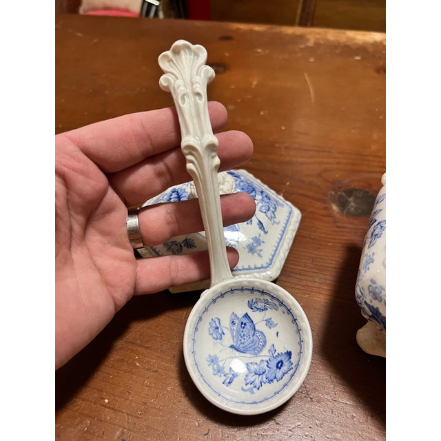 Ridgway Porcelain Antique English Staffordshire Blue Transfer Decorated Sauce Tureen “Windsor Festoon” For Sale - Image 4 of 12