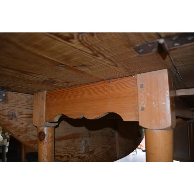 Vintage Large Oval Rustic Pine Wood Drop Leaf Dining Table W/ Shapely Feet For Sale - Image 9 of 18