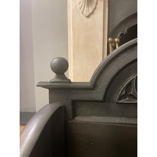 Antique English Dragon Fire Grate in Cast Iron, 1860 For Sale - Image 11 of 14