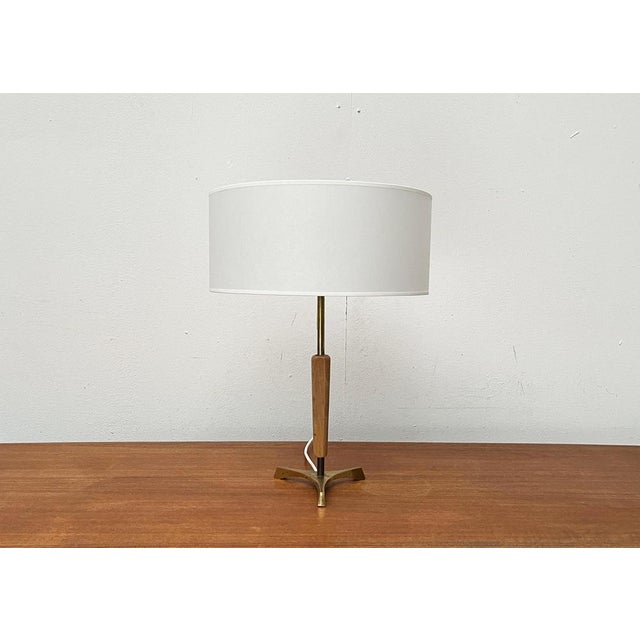 Brown Mid-Century Wood and Brass Tripod Table Lamp, 1960s For Sale - Image 8 of 18