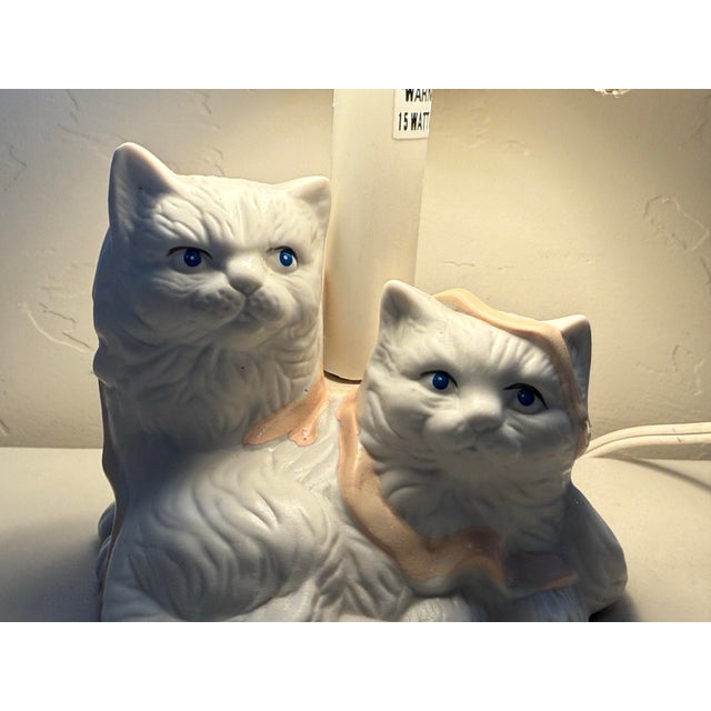 MINI CAT LAMP White Persian Cats Ribbon Small Plastic Candlestick Nightlight Bulb Holder Ceramic 1980s shaded...