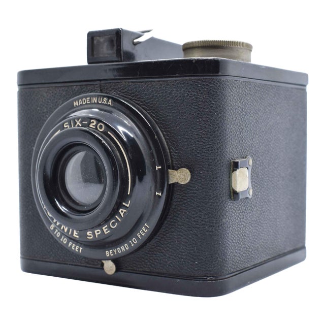 Early 20th Century Kodak Six-20 Brownie Special Box Camera For Sale