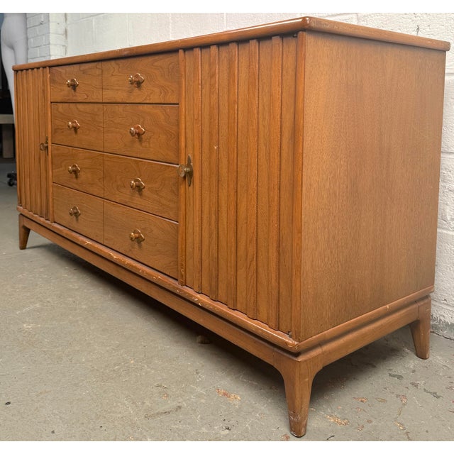 Broyhill Mid-Century Credenza by Broyhill For Sale - Image 4 of 12