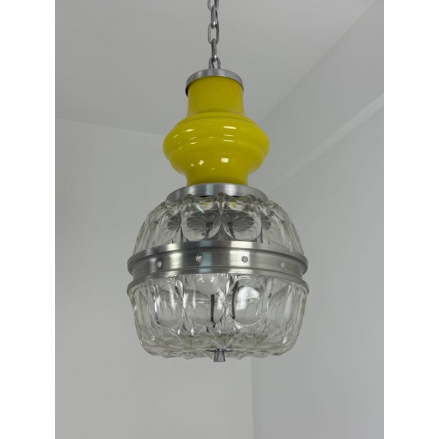 Yellow Space Age Pendant Lamps in Yellow Murano Glass, 1970s, Set of 2 For Sale - Image 8 of 15