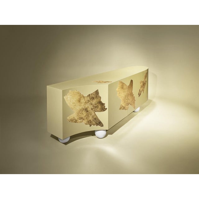 To help us sell your very special pieces, we encourage you to provide information about notable materials, production...