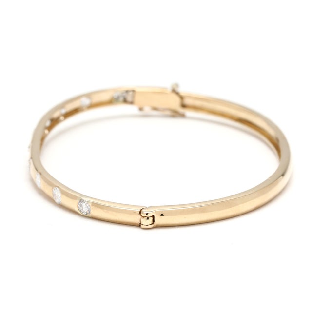 1ctw Diamond Hinged Bangle, 14k Yellow Gold, 6.5 Inches For Sale - Image 4 of 6