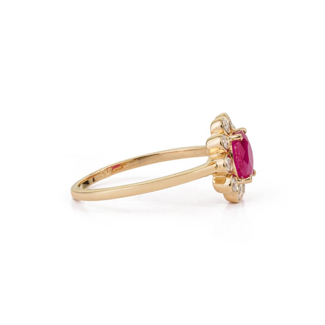 Metal Victorian-Style 14k Yellow Gold 1.04ct Ruby & Diamond Halo Cluster Flower Ring Size 6.5 For Sale - Image 7 of 17