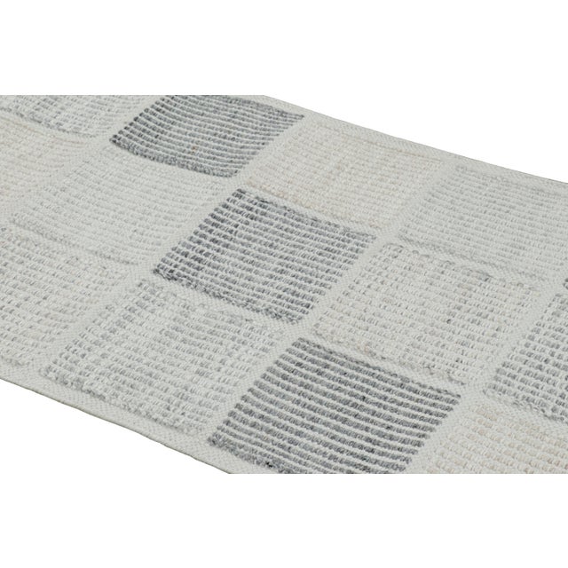 Handwoven in a wool flatweave, this 3x5 contemporary rug design is an exciting new addition to Rug & Kilim’s Scandinavian...