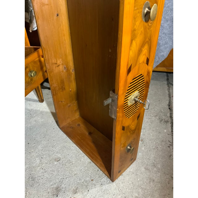 Brown Louis Seize Cylinder Inlaid Desk in Walnut, 1790s For Sale - Image 8 of 17