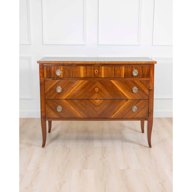Italian Italian 18th Century Directoire Walnut Chest of Drawers For Sale - Image 3 of 7
