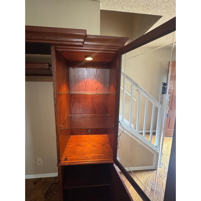 Vintage 1994–95 Solid Oak Modular Entertainment Center | Savanna Finish | Lighted Display Cabinets-Adjustable For Sale In San Antonio - Image 6 of 12
