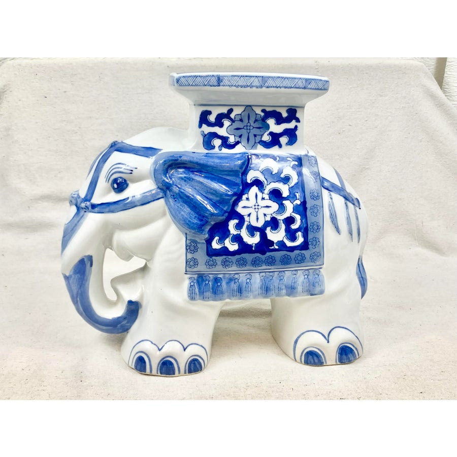 ★BLUE ELEPHANT★ LATRIX white Amazon.com: DECHOUS 3 Pcs Blue and White Porcelain Elephant