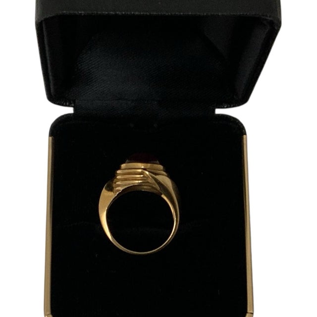 Traditional Vintage Mavito 18k Yellow Gold Rubellite / Pink Tourmaline Cabochon Ring Size 5.5 Usa 1980s-1990s For Sale - Image 3 of 6
