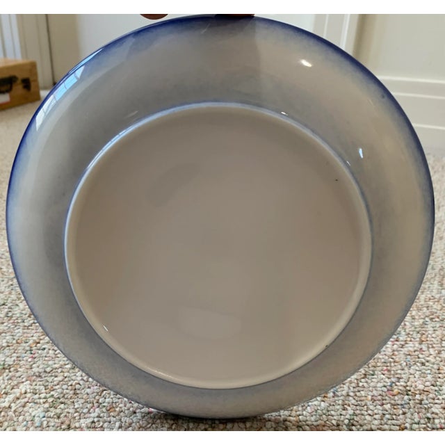 Vintage Ceramic Narcissus flower plate in decorative box.. Comes with stand.