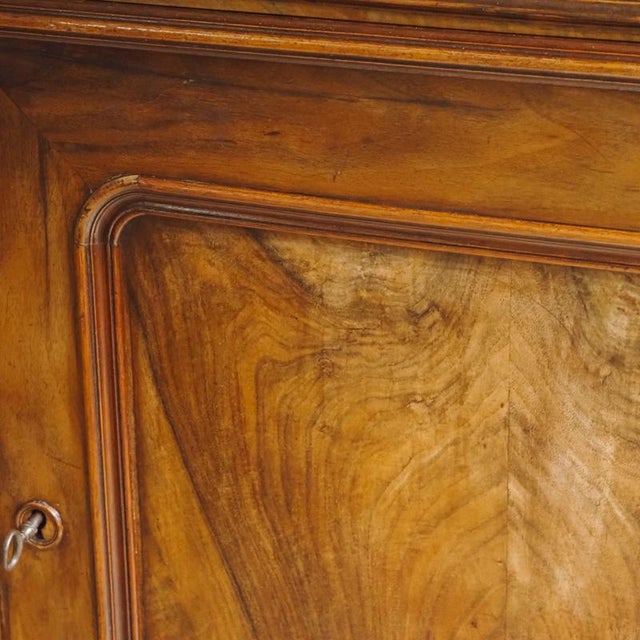Brown Louis-Philippe Walnut Sideboard with Hutch, 1870 For Sale - Image 8 of 16