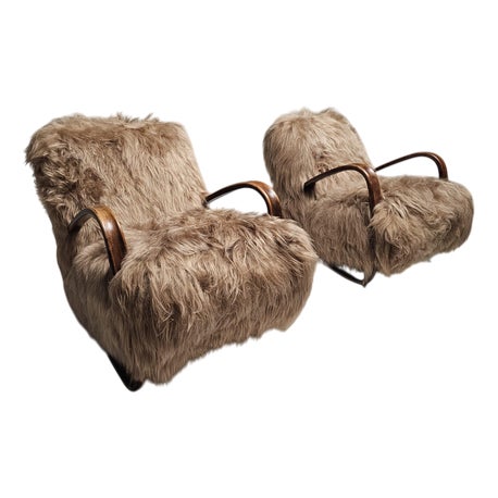 H269 Chairs in Long Hair Mongolian Sheepskin by Jindrich Halabala, 1930s, Set of 2 For Sale