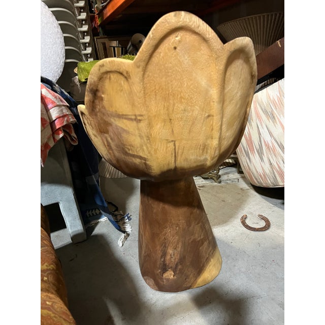 Up for consideration is a beautiful wooden carved leaf chair. This would look lovely in your home and it is a great find...
