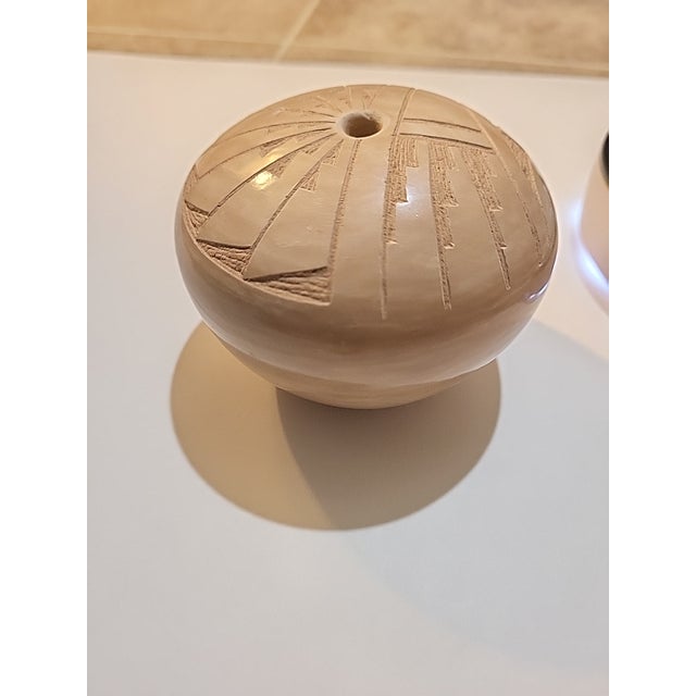 Ceramic Hopi-Tewa Pottery Seed Jar Signed Jemez For Sale - Image 7 of 10
