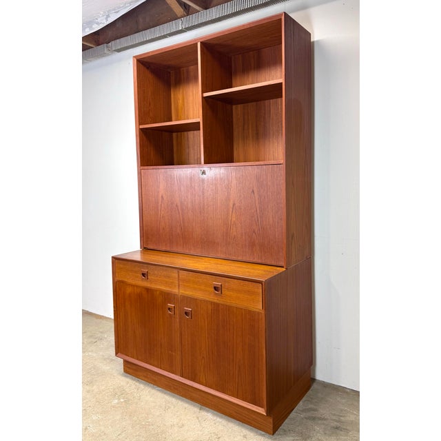 Mid-Century Modern MCM Danish Modern Teak Bookcase Wall Unit by Erik Brouer for Brouer Mobelfabrik For Sale - Image 3 of 12