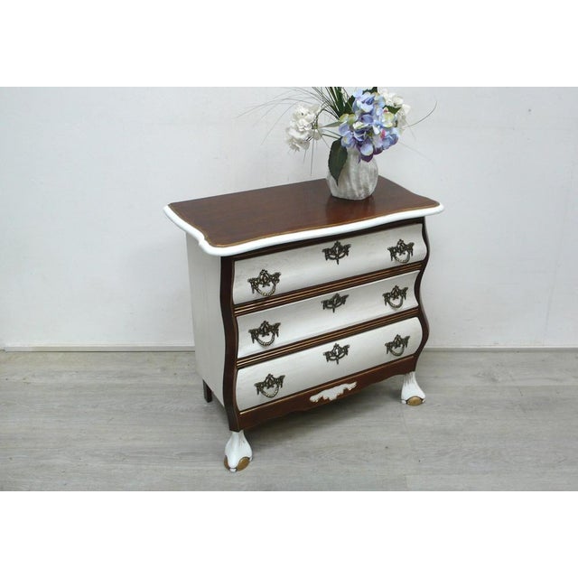 Small chest of drawers with 3 drawers in English Victorian antique style, with walnut veneer, with subtle shabby...