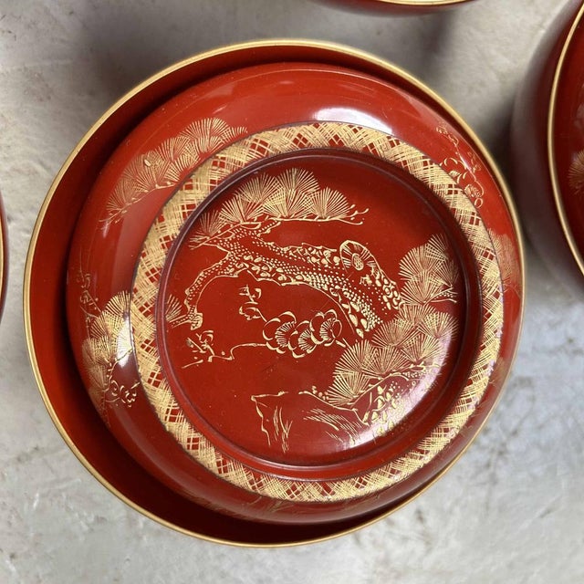 Mid-Century Modern Taisho Era Shu-Nuri Ozen Dinner Set, Japan, 1920s, Set of 7 For Sale - Image 3 of 15