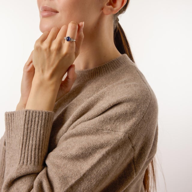 Mid 20th Century Vintage 2.63 Cabochon Cut Sapphire Diamond Platinum Ring, Size 7 For Sale - Image 5 of 6