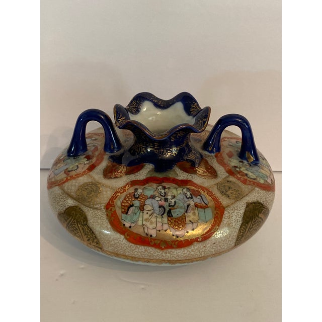Kutani Japanese 3 Leg Porcelain Vase For Sale - Image 4 of 14