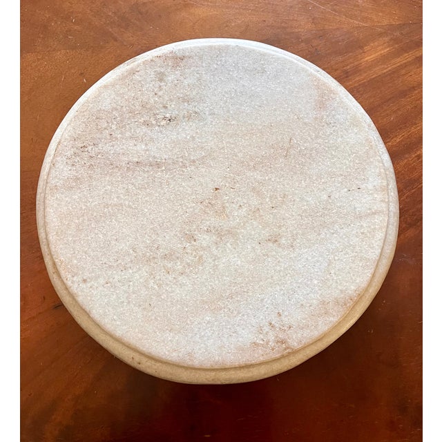 Late 20th Century Natural Unpolished White Marble Footed Plateau/Riser/Cheese Board For Sale - Image 11 of 13