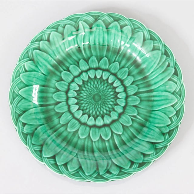 Green 19th Century English Wedgwood Majolica Green Sunflower Plate For Sale - Image 8 of 8