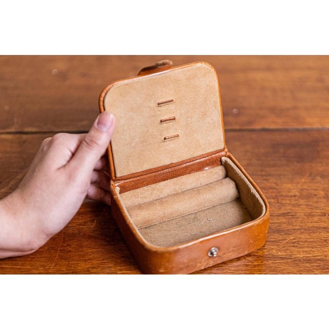 American Small Antique Camalier & Buckley Leather Case with Buttoned Strap For Sale - Image 3 of 7