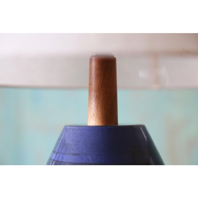 Gordon & Jane Martz 1960s Gordon and Jane Martz M167 Lamp for Marshall Studios Navy Blue For Sale - Image 4 of 9