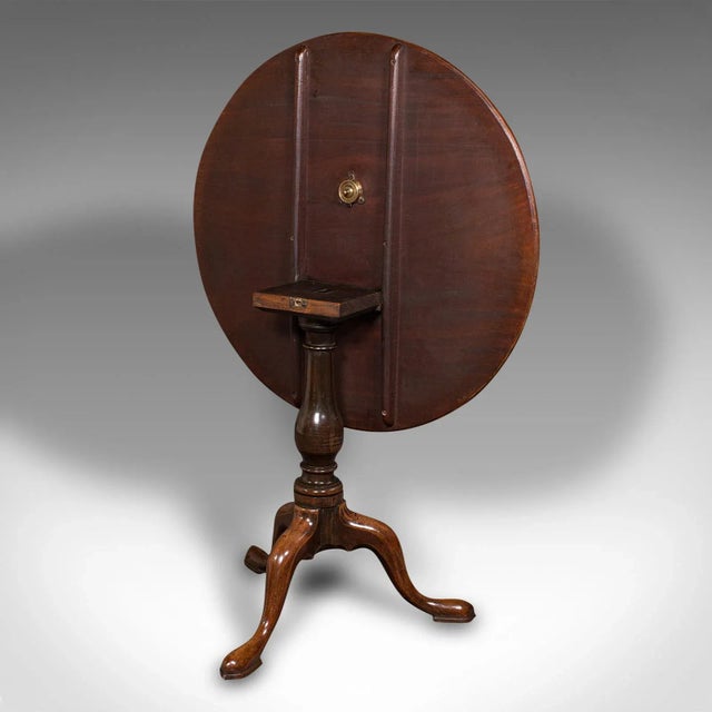 Brown 1820s Regency Antique Tilt Top Table, English, Side, Lamp, Breakfast For Sale - Image 8 of 12