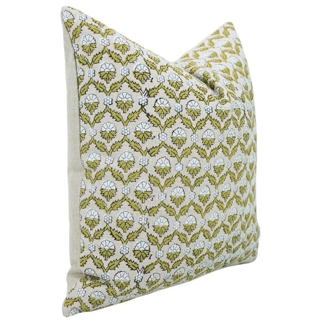Add a touch of elegance to your space with the Fabdivine Block Print Cushion Cover in the timeless Shenaj print....