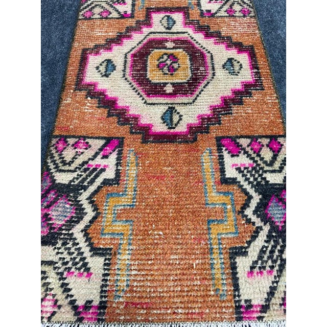 Contemporary Turkish Yastik Rug 1'5" x 3' For Sale - Image 3 of 5